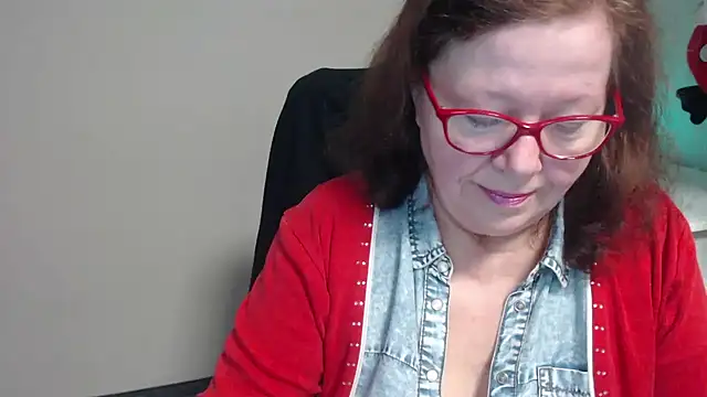Snapshot of Adelewildx chatting on March 17, 2025, 7:35 am Adelewildx online show from March 17, 2025, 7:35 am