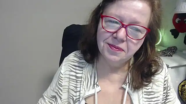 Snapshot of Adelewildx chatting on March 18, 2025, 7:19 am Adelewildx online show from March 18, 2025, 7:19 am