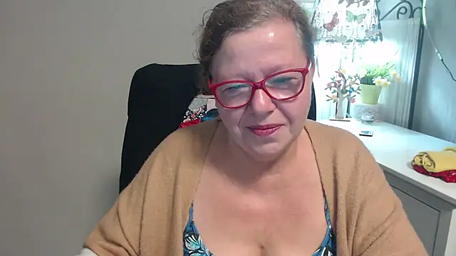 Snapshot of Adelewildx chatting on September 22, 2025, 3:41 am Adelewildx online show from September 22, 2025, 3:41 am