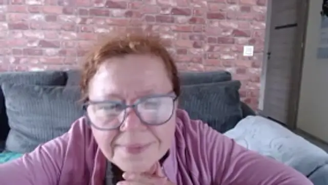 Snapshot of Adelewildx chatting on October 17, 2025, 10:51 am Adelewildx online show from October 17, 2025, 10:51 am