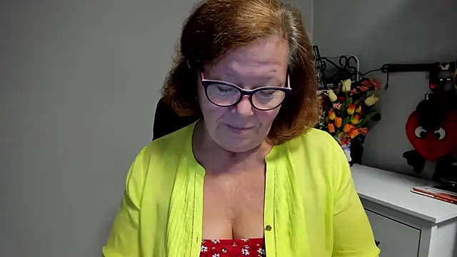 Snapshot of Adelewildx chatting on July 16, 2026, 3:34 am Adelewildx online show from July 16, 2026, 3:34 am