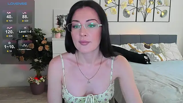 Snapshot of KerryCandy_Girl chatting on April 4, 2026, 8:12 am KerryCandy Girl online show from April 4, 2026, 8:12 am