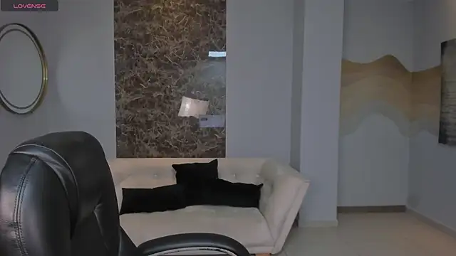 Snapshot of BrennaWalker chatting on March 7, 2025, 3:19 am BrennaWalker online show from March 7, 2025, 3:19 am