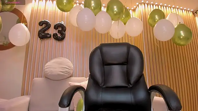 Snapshot of BrennaWalker chatting on March 20, 2025, 7:03 am BrennaWalker online show from March 20, 2025, 7:03 am