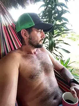 Snapshot of ali_manzur chatting on December 6, 2024, 2:49 pm ali manzur online show from December 6, 2024, 2:49 pm