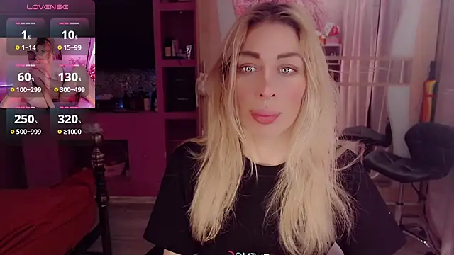 AnnieGOld  online show from November 30, 2025, 8:02 pm