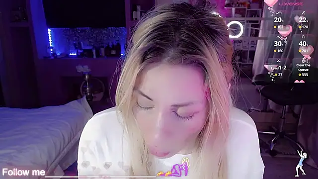 AnnieGOld  online show from January 14, 2026, 12:27 am