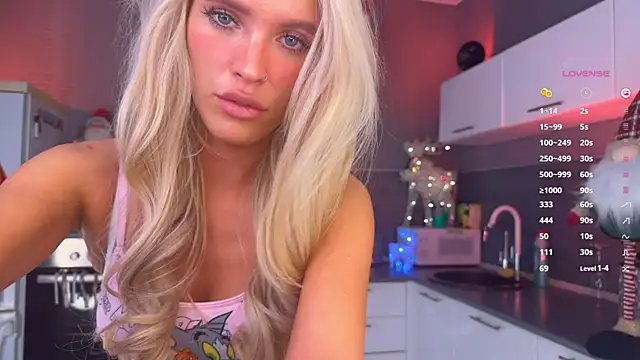 mikkixmeow online show from December 27, 2024, 10:34 am