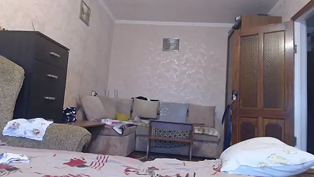 Snapshot of Amy_August chatting on November 11, 2025, 11:21 am Amy August online show from November 11, 2025, 11:21 am