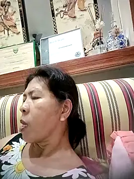 TropicalFlower online show from October 5, 2025, 8:56 am