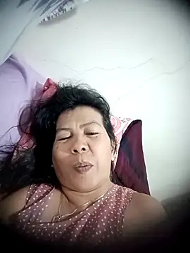 TropicalFlower online show from October 27, 2025, 11:47 am