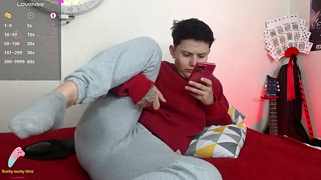 girl intense444 online show from February 13, 2025, 10:11 pm