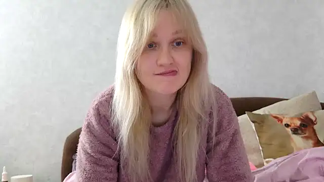 ModelEva online show from October 11, 2025, 9:19 am