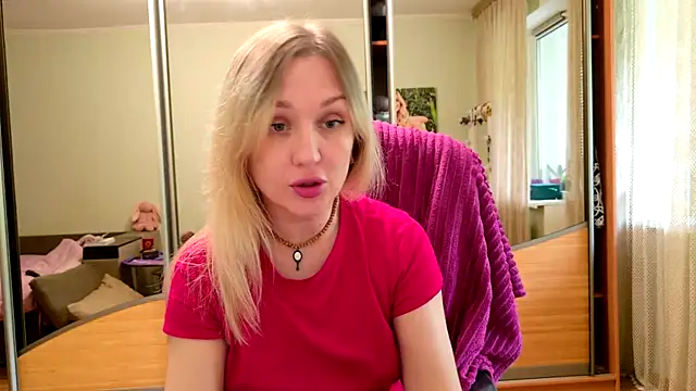 ModelEva online show from May 10, 2026, 8:08 am