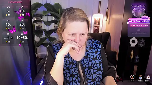 Snapshot of ScarlettSoft chatting on May 11, 2026, 5:35 am ScarlettSoft online show from May 11, 2026, 5:35 am