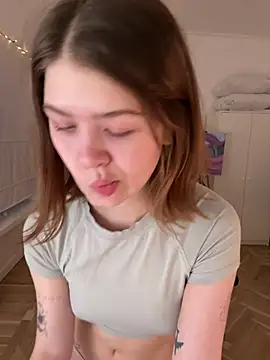 Snapshot of AmberIIey chatting on March 9, 2025, 4:11 pm AmberIIey online show from March 9, 2025, 4:11 pm