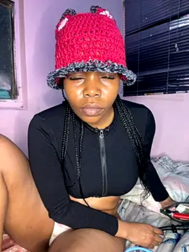 cherryontopy online show from September 9, 2025, 9:25 pm