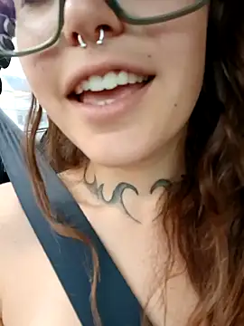 Snapshot of Blulilla69 chatting on September 10, 2025, 1:11 pm Blulilla69 online show from September 10, 2025, 1:11 pm