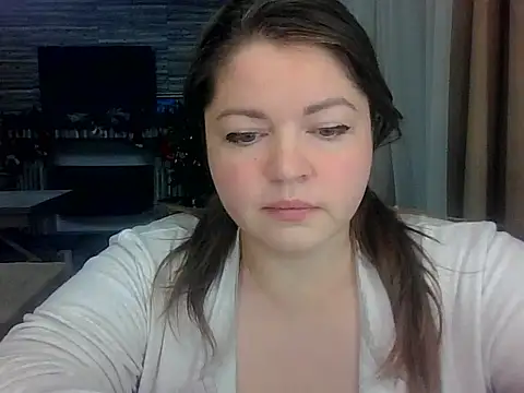 cute  cherry online show from January 12, 2026, 9:20 pm