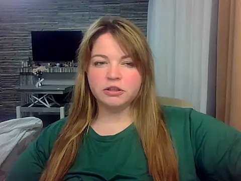 cute  cherry online show from May 7, 2026, 8:14 pm