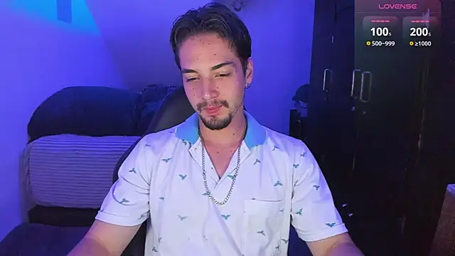 Snapshot of Alex_smith00 chatting on January 30, 2025, 11:24 pm Alex smith00 online show from January 30, 2025, 11:24 pm