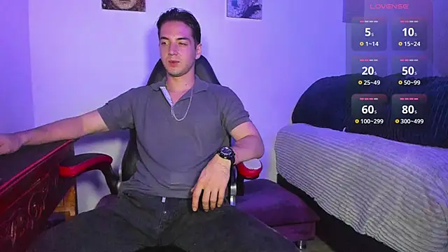 Snapshot of Alex_smith00 chatting on March 16, 2025, 1:49 am Alex smith00 online show from March 16, 2025, 1:49 am