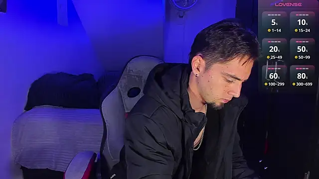 Alex smith00 online show from January 13, 2026, 11:10 pm