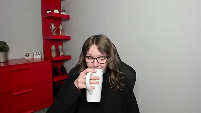 Cookie zoe online show from October 27, 2025, 7:45 am