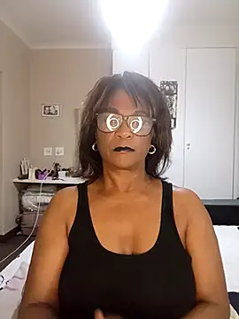 Hotgrannyx online show from October 17, 2025, 4:04 am