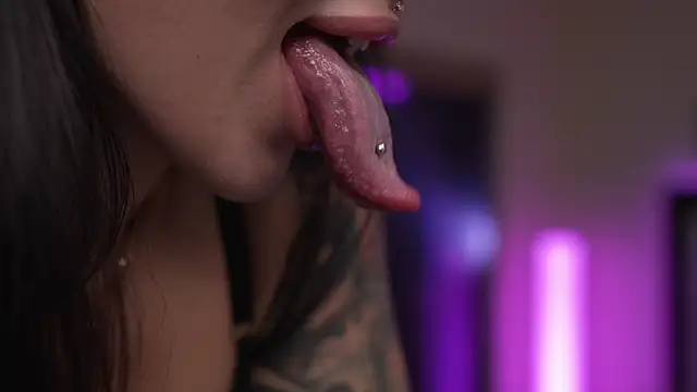 GirlGogo online show from September 25, 2025, 10:02 pm