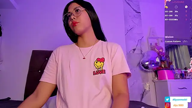 alysson 18 online show from February 11, 2026, 2:22 pm