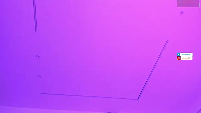 Snapshot of alysson_18 chatting on July 6, 2026, 2:03 pm alysson 18 online show from July 6, 2026, 2:03 pm