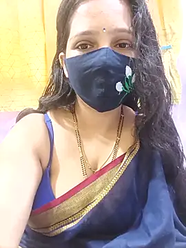 Rising Smiler online show from November 23, 2025, 9:31 am