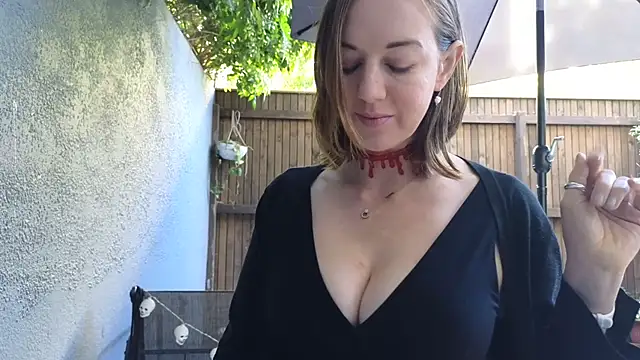 Snapshot of TopsyWilde chatting on October 27, 2025, 7:56 am TopsyWilde online show from October 27, 2025, 7:56 am