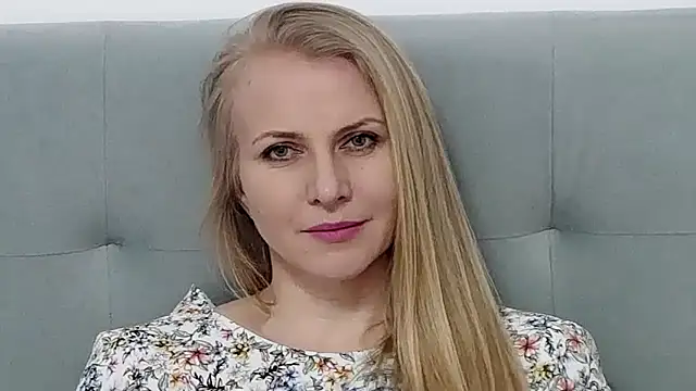 Snapshot of K__Adrienne chatting on March 2, 2025, 12:11 pm K  Adrienne online show from March 2, 2025, 12:11 pm