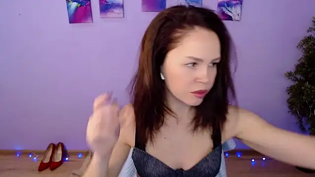 VickyGolden online show from March 5, 2025, 8:10 am