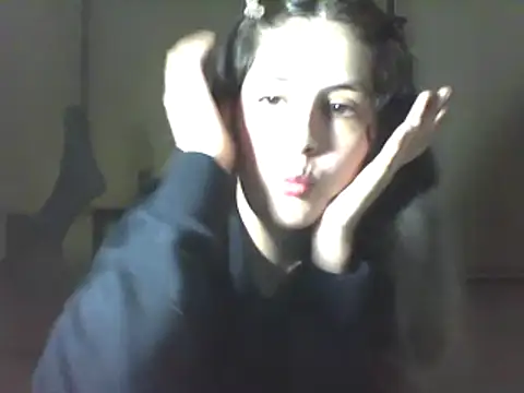 Snapshot of Insomniacl chatting on March 21, 2025, 4:17 am Insomniacl online show from March 21, 2025, 4:17 am