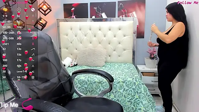Snapshot of pearl_weet chatting on May 31, 2026, 6:09 pm pearl weet online show from May 31, 2026, 6:09 pm