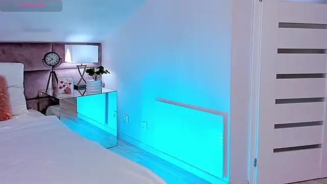 MiaMuse online show from March 13, 2026, 8:04 pm