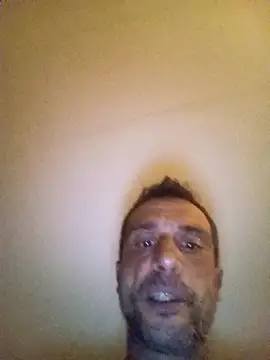 Chianga11 online show from May 5, 2026, 12:07 am