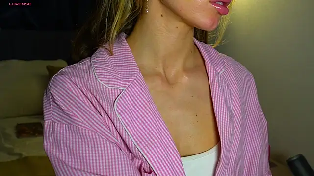 Danielle Thomas online show from March 27, 2026, 12:49 am