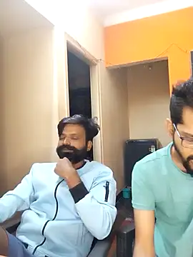 arhan3043 online show from January 3, 2025, 2:40 pm