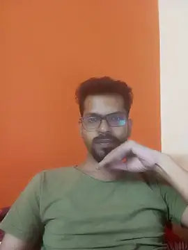 arhan3043 online show from October 15, 2025, 9:42 am