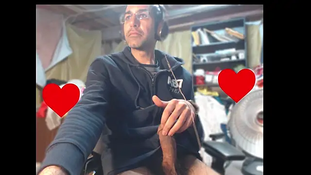 Snapshot of Gsmile1 chatting on March 15, 2025, 4:43 pm Gsmile1 online show from March 15, 2025, 4:43 pm