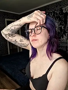 LazyTanukii online show from June 1, 2026, 6:42 pm