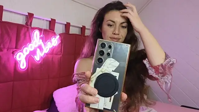 TiffanyDollxxx online show from February 15, 2026, 9:44 pm