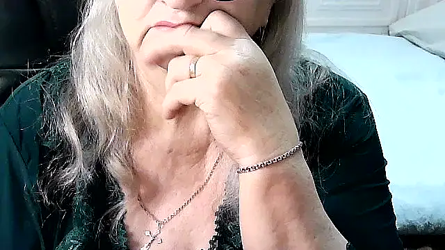 Snapshot of LolkaAlyss chatting on March 3, 2026, 4:29 am LolkaAlyss online show from March 3, 2026, 4:29 am