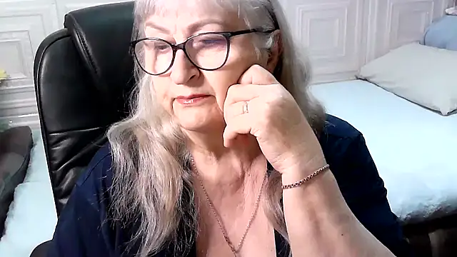 Snapshot of LolkaAlyss chatting on March 13, 2026, 6:25 pm LolkaAlyss online show from March 13, 2026, 6:25 pm