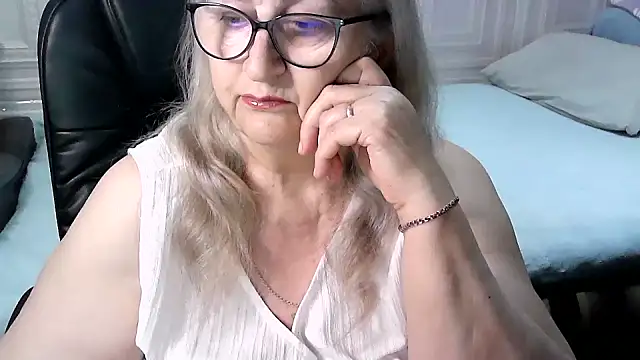 Snapshot of LolkaAlyss chatting on March 28, 2026, 6:29 pm LolkaAlyss online show from March 28, 2026, 6:29 pm