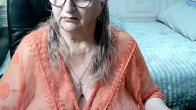 Snapshot of LolkaAlyss chatting on April 9, 2026, 11:43 pm LolkaAlyss online show from April 9, 2026, 11:43 pm